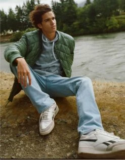 AMERICAN EAGLE Sales 15 AE AirFlex+ Ultrasoft Distressed Original Bootcut Jean